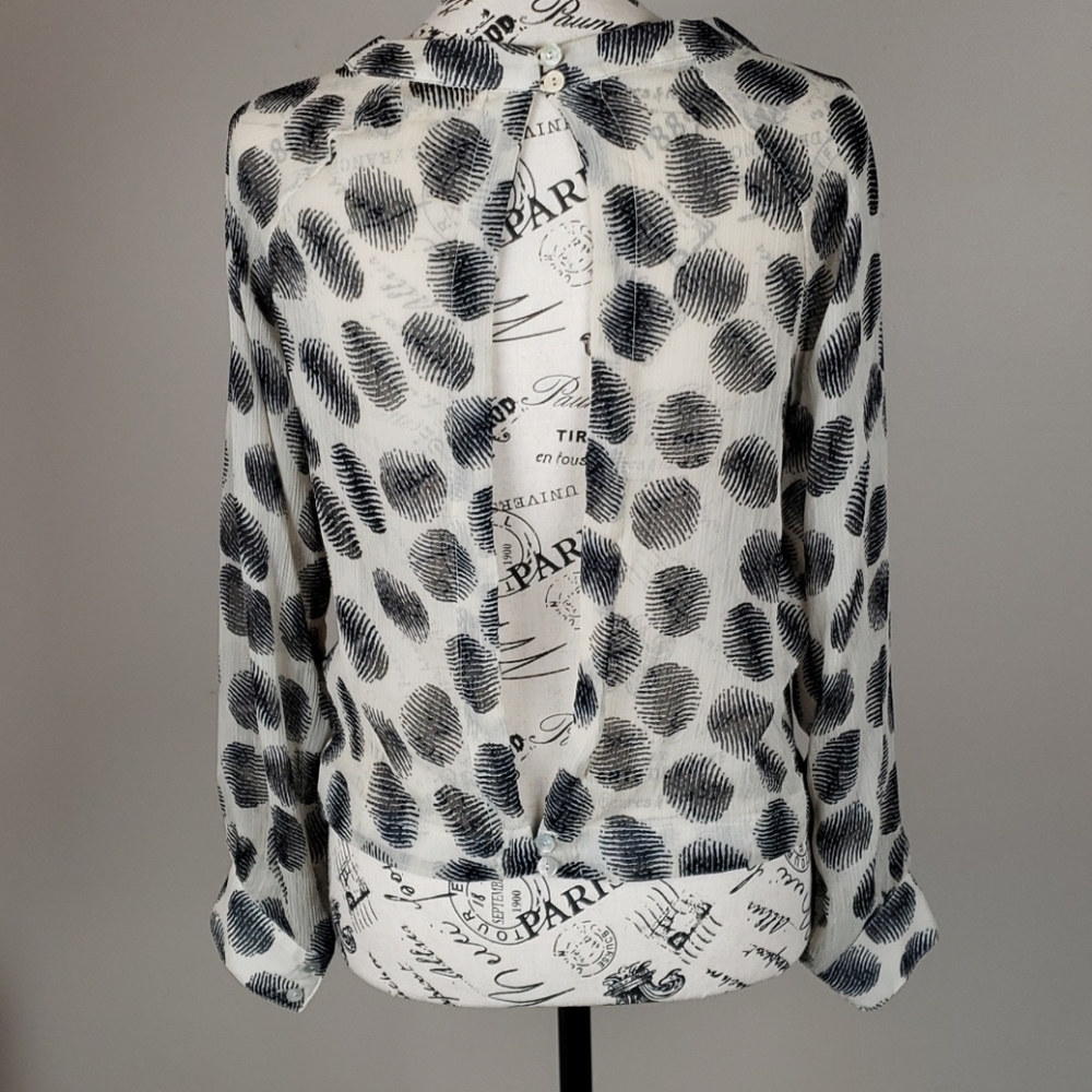 {Free Bird|Anthro} Long Sleeve Sheer Top Open Back - Picture 5 of 8